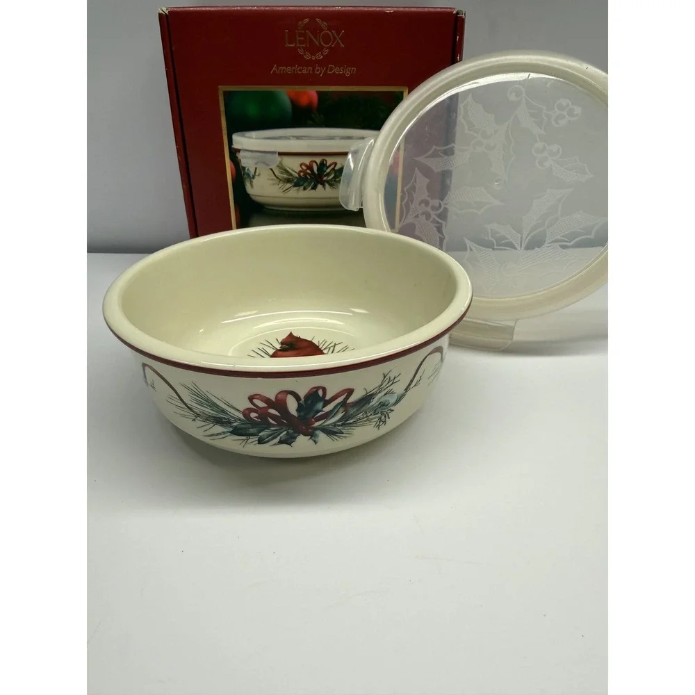 Lenox Winter Greetings Serve and Store Cardinal Bowl with Locking Lid 6 inch